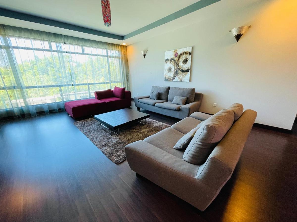 Aa Residen Luxury Condo Homestay 18Mins Walk Tanjung Aru Beach & Golf Course, Not Beach Side Resort Kota Kinabalu Esterno foto