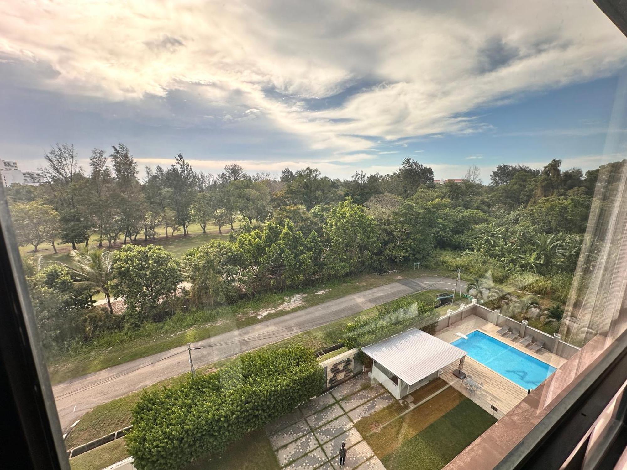 Aa Residen Luxury Condo Homestay 18Mins Walk Tanjung Aru Beach & Golf Course, Not Beach Side Resort Kota Kinabalu Esterno foto