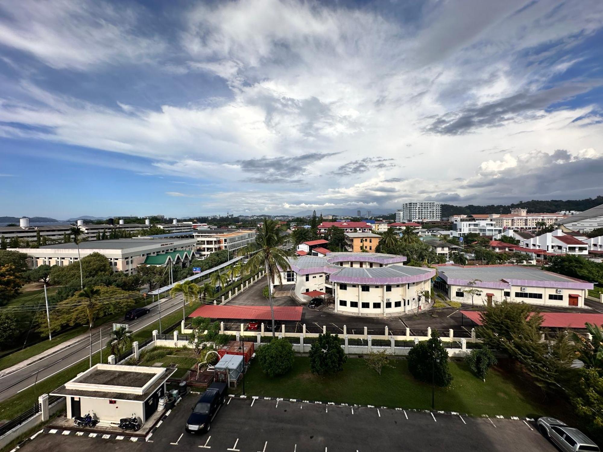 Aa Residen Luxury Condo Homestay 18Mins Walk Tanjung Aru Beach & Golf Course, Not Beach Side Resort Kota Kinabalu Esterno foto
